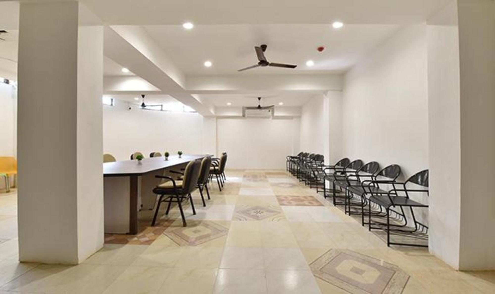 Fabhotel Siddharth Corporate - Vavol, Gandhinagar Luaran gambar