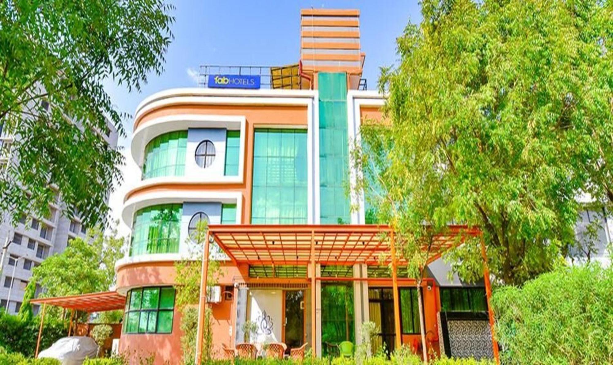 Fabhotel Siddharth Corporate - Vavol, Gandhinagar Luaran gambar